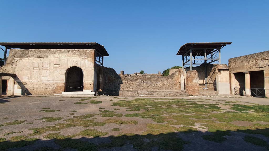 VII.1.8 Pompeii. July 2021. Gymnasium C, looking west.
Foto Annette Haug, ERC Grant 681269 DÉCOR
