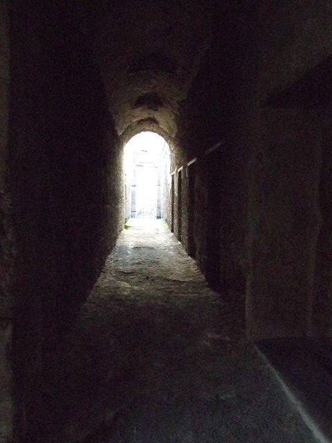 VII.1.8 Pompeii.  September 2005. Latrine.