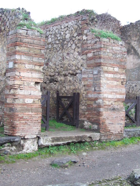 VII.2.14 Pompeii.  March 2009. Entrance.