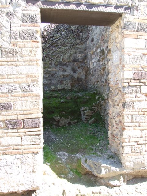 VII.2.28 and VII.2.29. September 2005. Entrances.