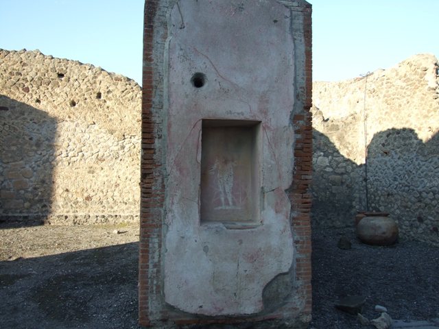 VII.4.17 Pompeii. September 2005. Looking north.