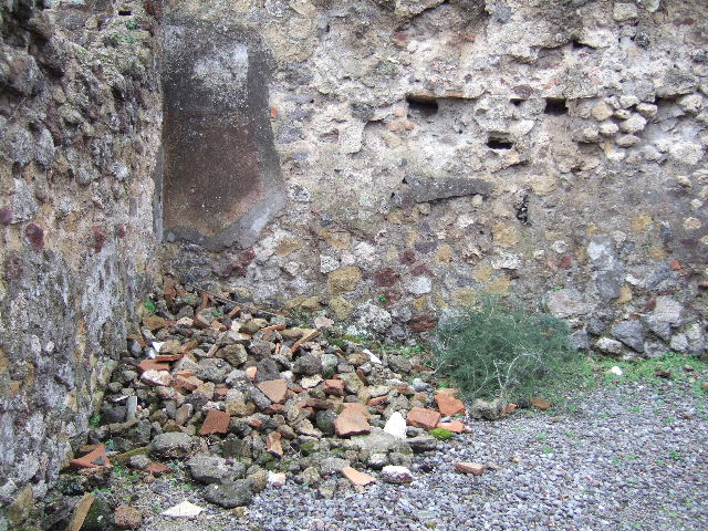 VII.9.31 Pompeii. December 2005. Oven in kitchen.
