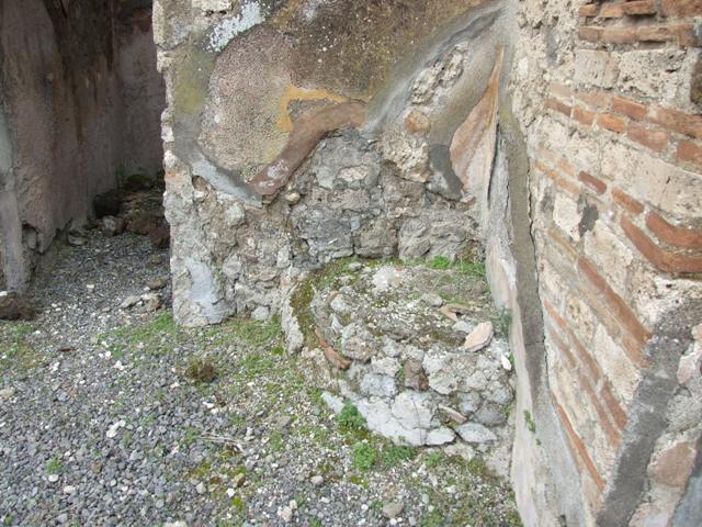 VII.10.9 Pompeii. March 2009. Cubiculum. North east corner with recess..