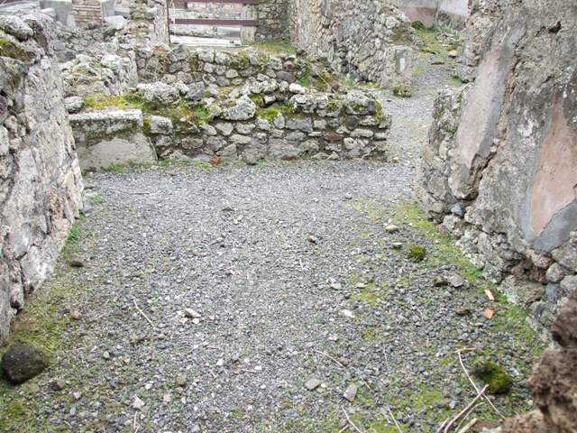 VII.10.12 Pompeii. March 2009. Looking east across the shop towards entrance. .