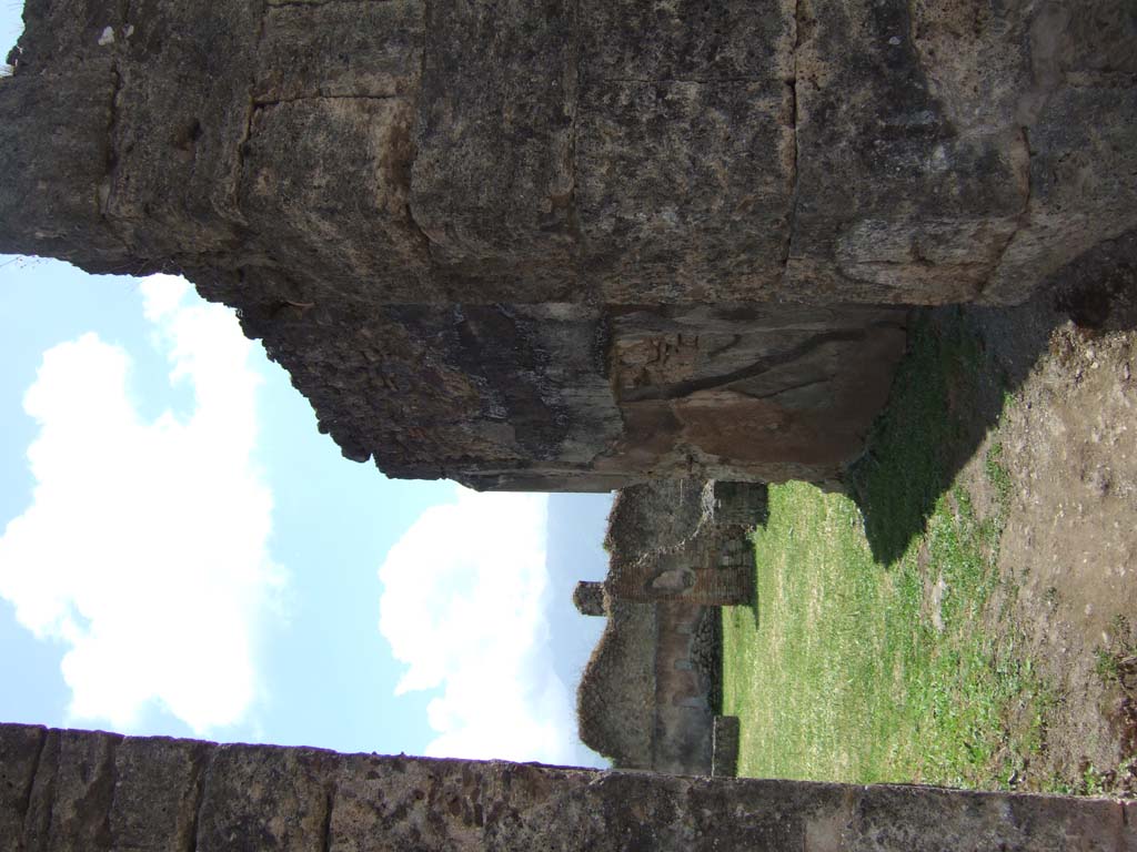 VII.12.3 Pompeii. May 2006. East wall of entrance corridor.
