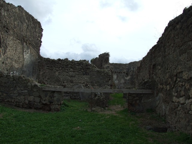 VII.12.13 Pompeii. September 2005. Rear room of shop and corridor to bakery area.
