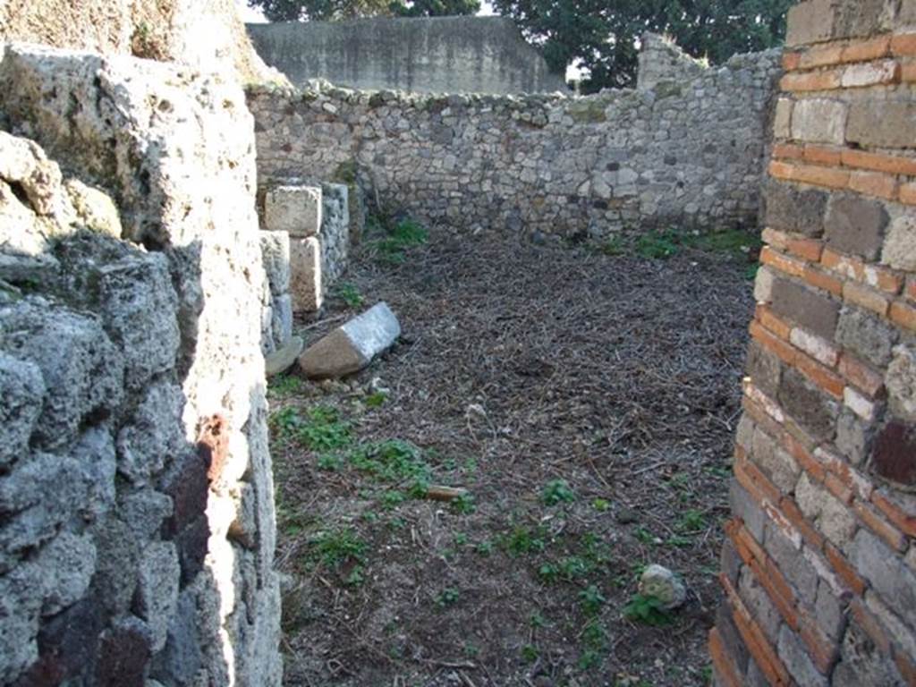 VII.16.1 Pompeii. December 2007. Courtyard and three small rooms in north west corner, now only accessible from VII.16.12.