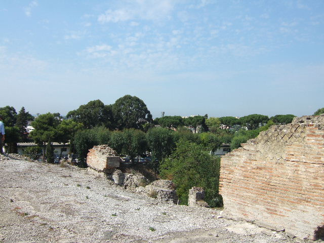 VII.16.15 Pompeii. December 2007. Looking north from room 2, atrium, across lower levels towards room 18 on lower level of VII.16.16.