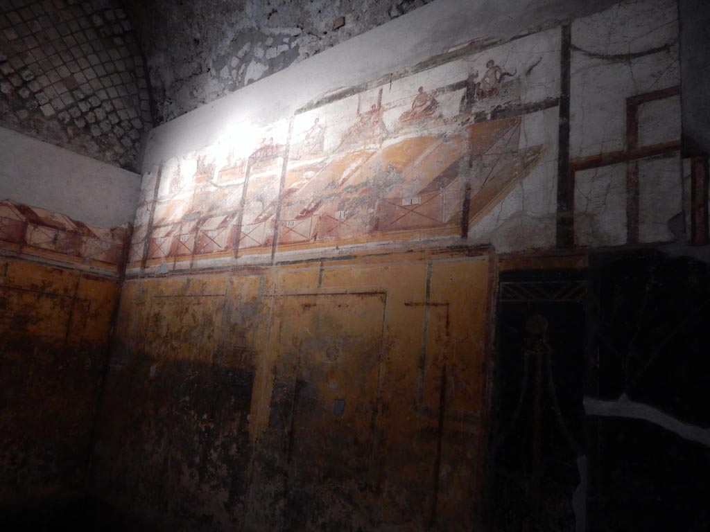 VII.16.a Pompeii. May 2015. Room 7, south wall. Photo courtesy of Buzz Ferebee.