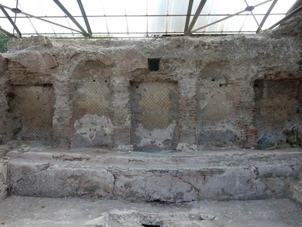 VII.16.a Pompeii. May 2015. Room 2, looking towards the east side.  Photo courtesy of Buzz Ferebee.
