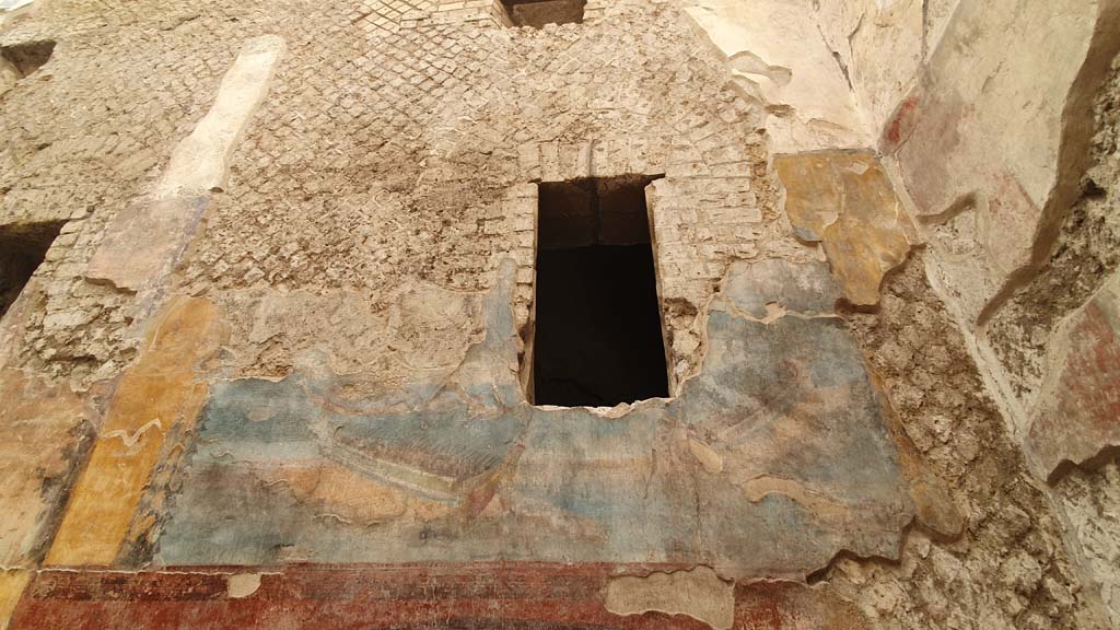 VII.16.a Pompeii. August 2021. Room 9, upper south wall.
Foto Annette Haug, ERC Grant 681269 DÉCOR.
