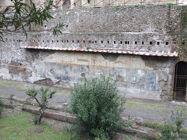 VIII.1.a Pompeii.  Villa Imperiale.  December 2007.  Looking west along the portico.