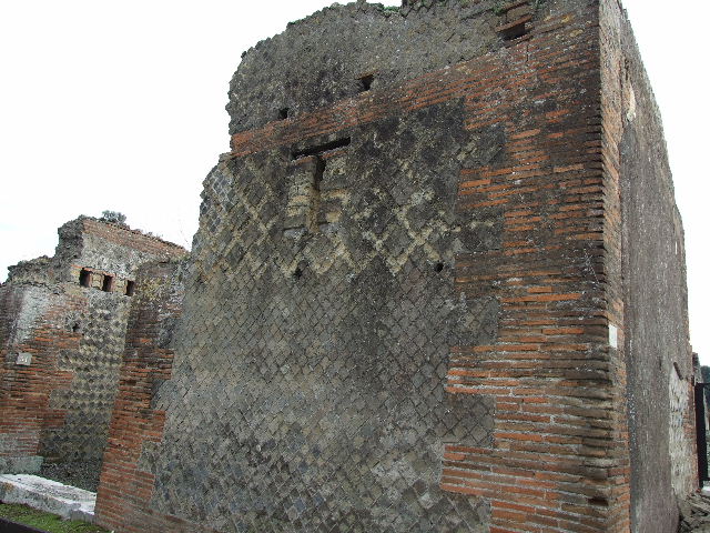 VIII.2.30 Detail of front wall