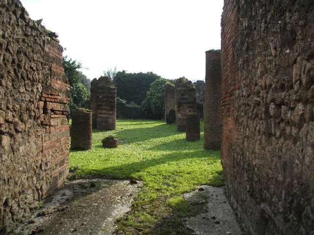 VIII.3.4 Pompeii.  March 2009.  Doorway to Room 8, Cubiculum.