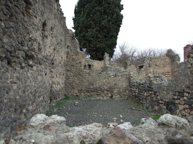 VIII.4.34 Pompeii.   Rear wall of Tablinum.  Photographed 1970-79 by Günther Einhorn, picture courtesy of his son Ralf Einhorn.
