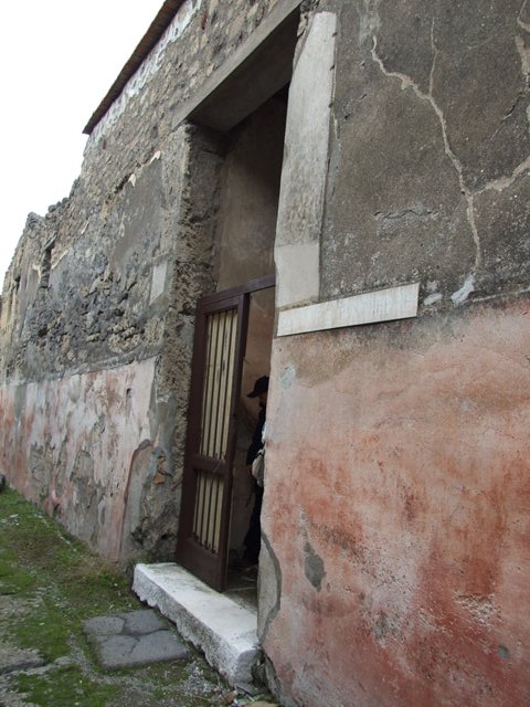 IX.2.16 Pompeii.  March 2009.  Site of Steps to upper floor in small room.