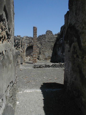 IX.3.2 Pompeii.  March 2009. Door from vestibule to shop at IX.3.1.