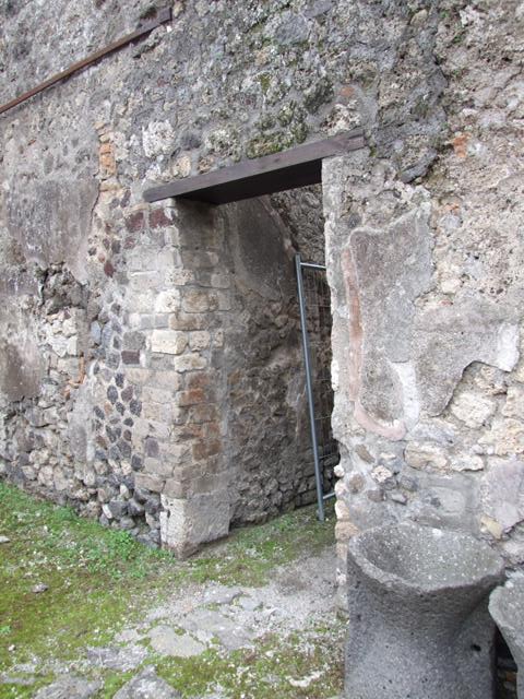 IX.3.19 Pompeii. December 2007. Room 11, east wall of room on north-west side of corridor. Remains of wall painting of Bacchus finding Ariadne.
