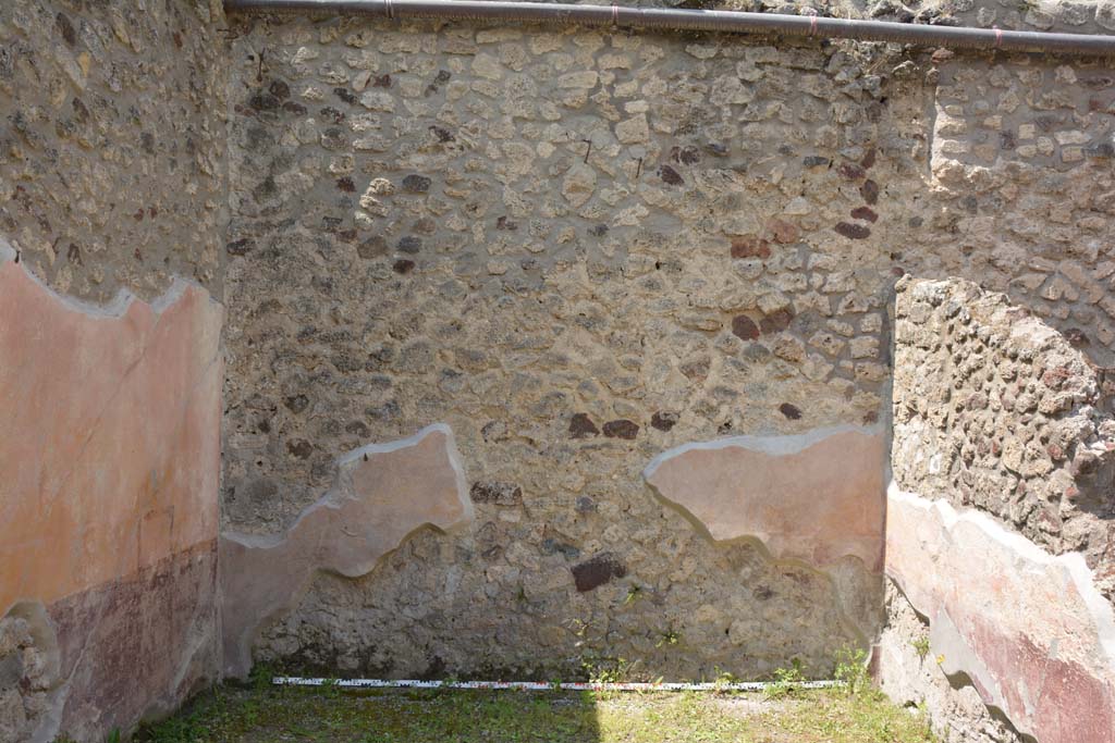 IX.5.9 Pompeii. May 2017. Room “d”, looking towards west wall.
Foto Christian Beck, ERC Grant 681269 DÉCOR.
