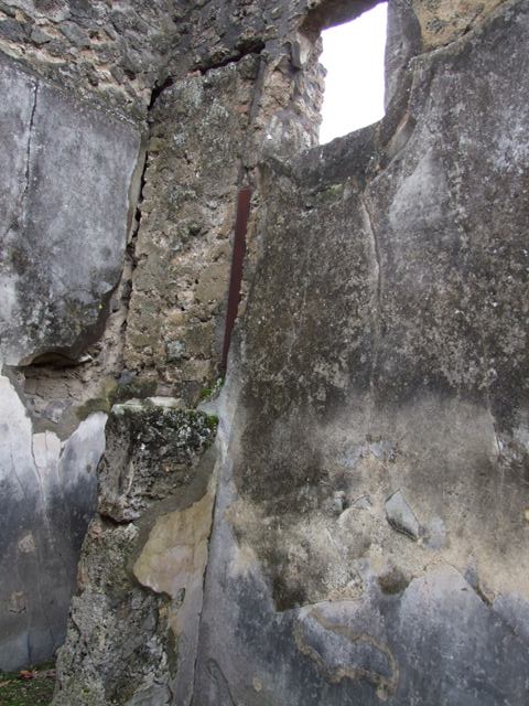 IX.8.6 Pompeii. March 2009. Room 31, North west corner, leading to Room 32, Apodyterium.