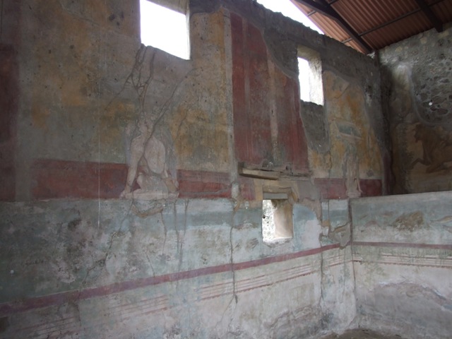 IX.8.6 Pompeii.  September 2004.  Nymphaeum south of peristyle. Pool.
