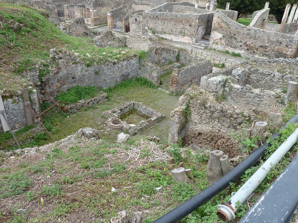 IX.10.2 Pompeii. May 2010. Looking north-west towards the kitchen 3, from above.