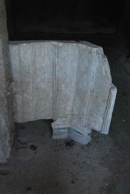 IX.13.1-3 Pompeii. May 2010.  Room 12, from antechamber. Looking north.