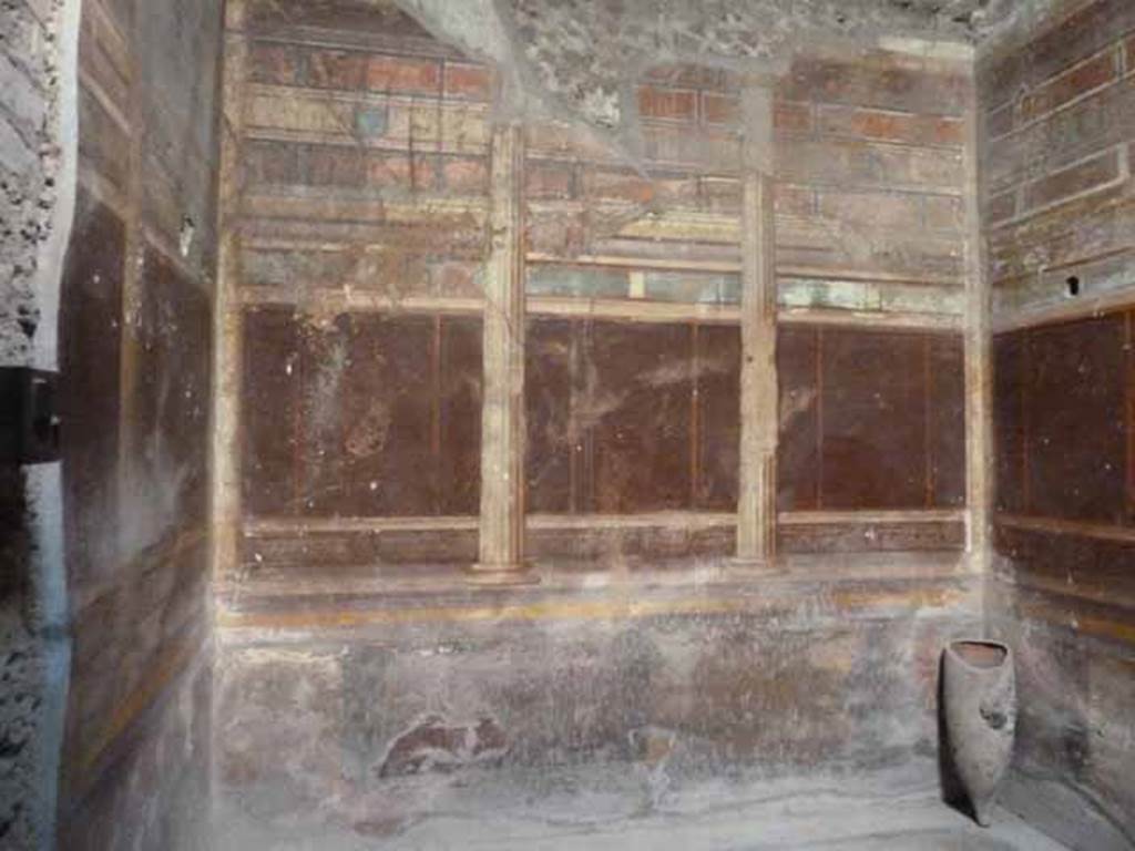 Villa of Mysteries, Pompeii. May 2010. Room 15, room with second style painting. West wall.