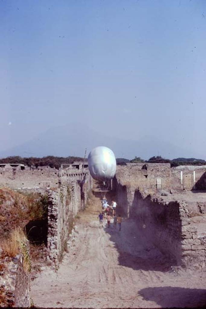 Vicolo della Nave Europa, Pompeii. 1974. Looking north between I.16 and I.15. 
Photo by Stanley A. Jashemski.   
Source: The Wilhelmina and Stanley A. Jashemski archive in the University of Maryland Library, Special Collections (See collection page) and made available under the Creative Commons Attribution-Non Commercial License v.4. See Licence and use details. J74f0381
