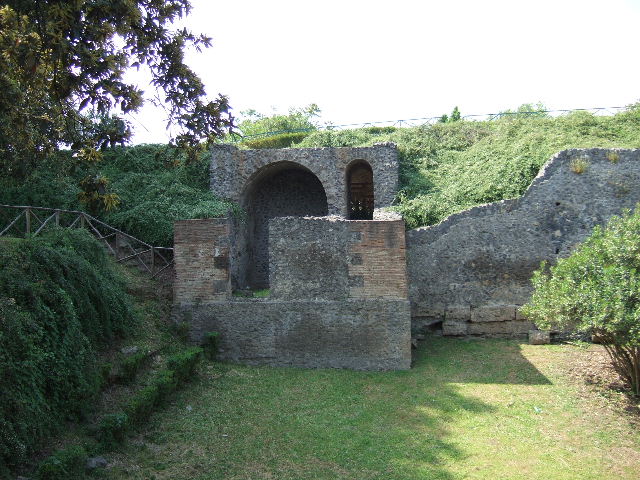 T2 Pompeii. Tower II. May 2010. Inside tower, looking east.