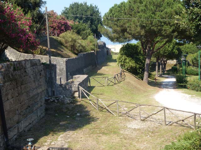 Tower IV and Amphitheatre from the south December 2005