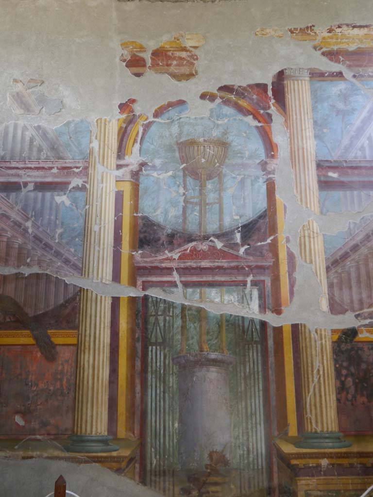 Oplontis Villa of Poppea, September 2018. 
Room 15, central panel from east wall, detail of painting of the Delphic tripod.
Foto Anne Kleineberg, ERC Grant 681269 DÉCOR.
