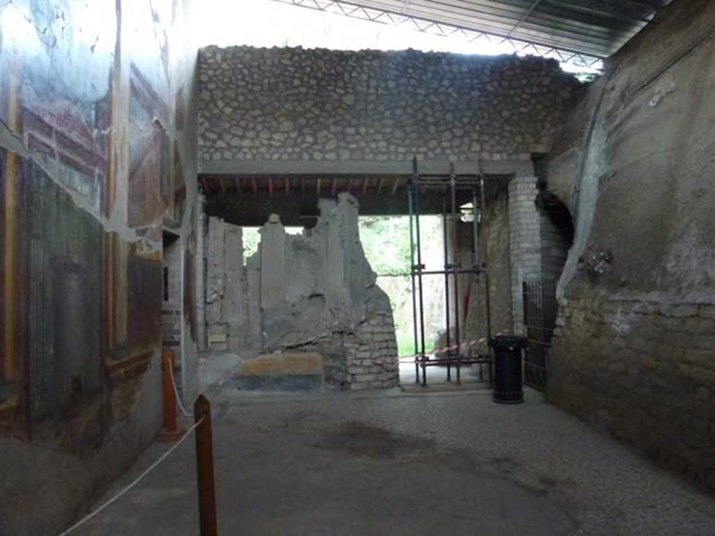 Oplontis, September 2011. Room 15, looking towards south side with plaster-cast of window shutters. Photo courtesy of Michael Binns
