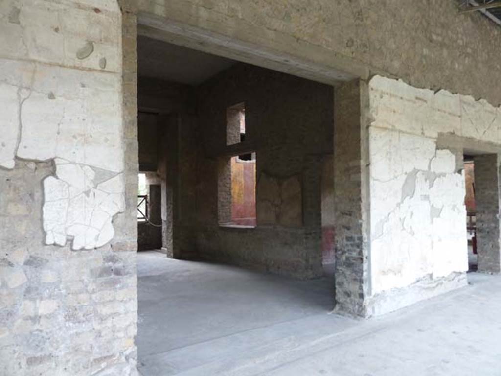 Oplontis, September 2015. Room 65, doorway from Portico 60.