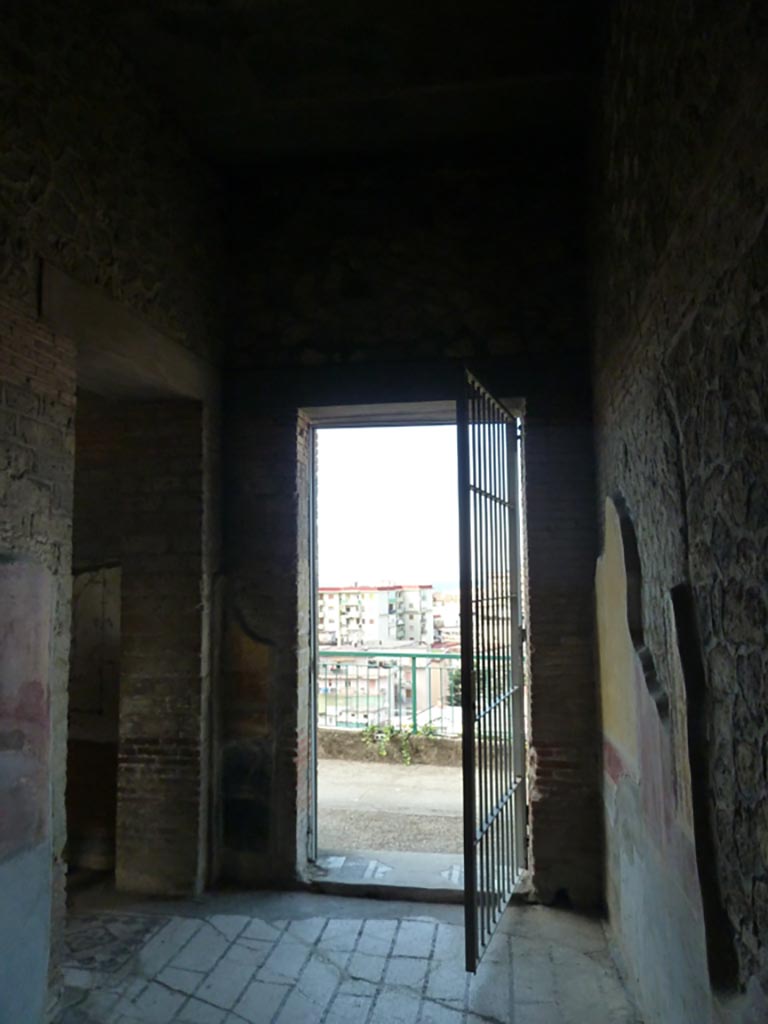 Stabiae, Villa Arianna, September 2015. Room 11, looking towards north wall with doorway to terrace.