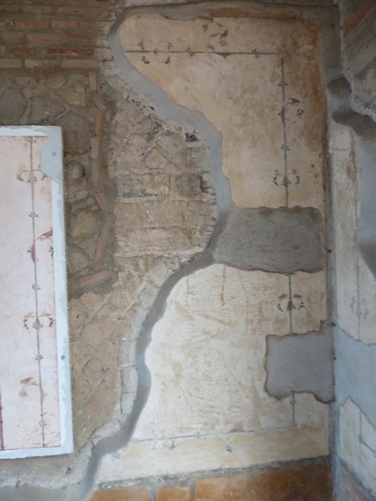 Stabiae, Villa Arianna, September 2015. Room 12, east wall in south-east corner. 