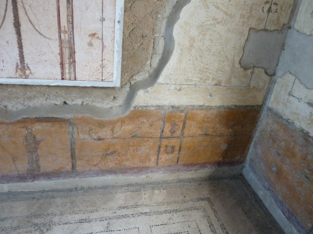 Stabiae, Villa Arianna, September 2015. Room 12, lower east wall in south-east corner.