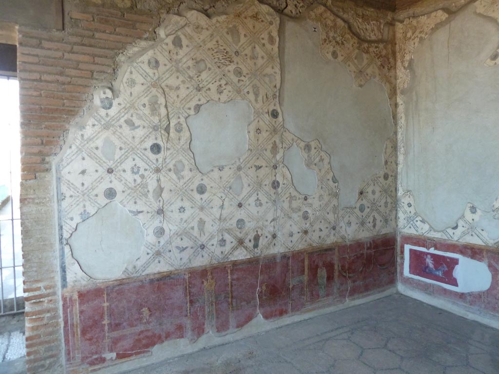 Stabiae, Villa Arianna, September 2015. Room 9, east wall.