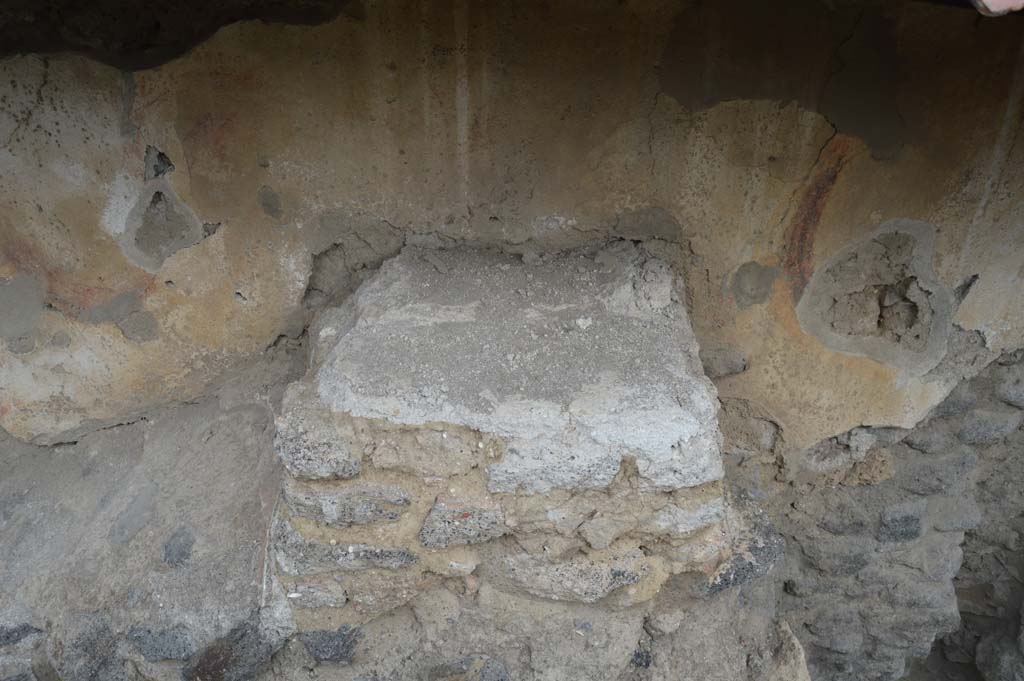 I.8.1 Pompeii. October 2018. Looking east towards west exterior side of altar at top of ramp.
Foto Taylor Lauritsen, ERC Grant 681269 DCOR.

