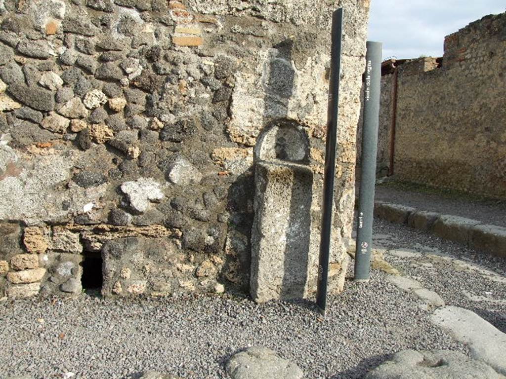 Altar at VIII.3.18/17, Pompeii. December 2018. Looking east. Photo courtesy of Aude Durand.