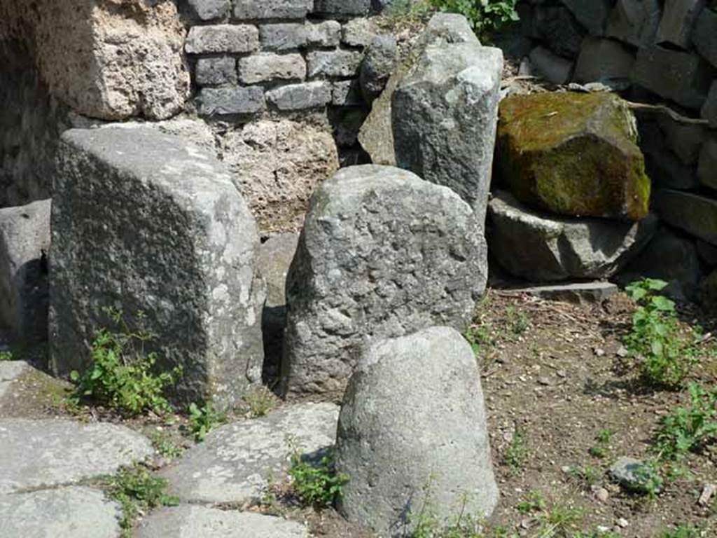 Pompeii Porta Nola. May 2010. South side of gate, looking east from city side. 