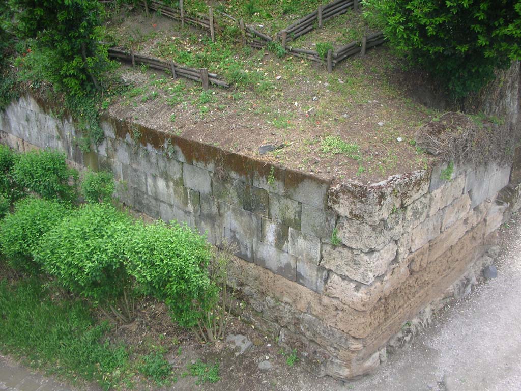 Porta di Sarno or Sarnus Gate. May 2010. South-east corner. Photo courtesy of Ivo van der Graaff.