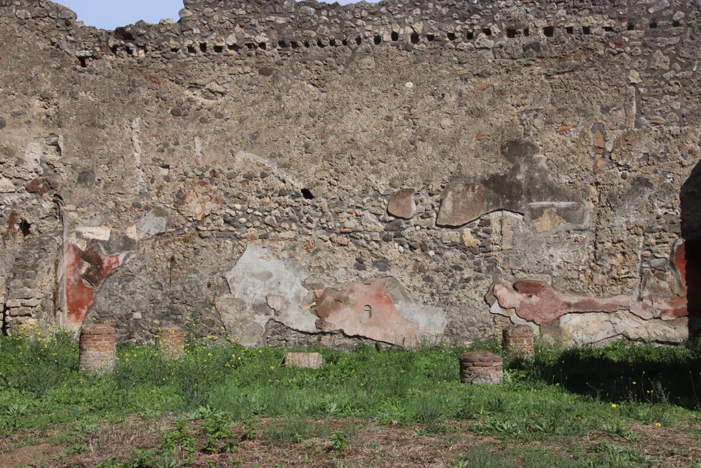 1.2.6 Pompeii. October 2024. Looking towards east wall of peristyle. Photo courtesy of Klaus Heese.