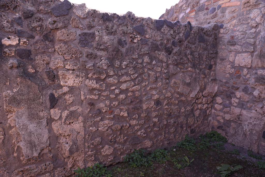 I.4.25/I.4.5 Pompeii. October 2019. Apodyterium 39, south wall, looking into south-west corner 
Foto Tobias Busen, ERC Grant 681269 DCOR.
