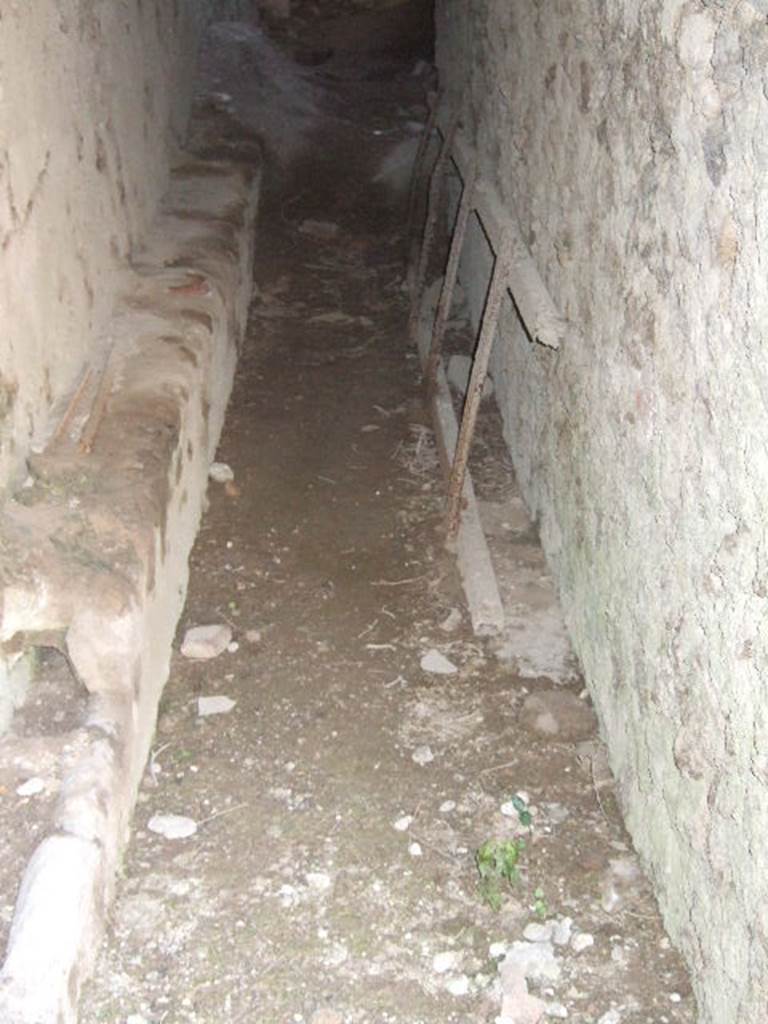 I.6.2 Pompeii. May 2006.  Corridor on east side of bath suite. 
