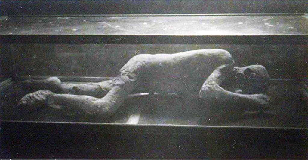 I.6.2 Pompeii. 1940. Plaster cast of a young man found in the garden of the House of the Cryptoporticus. Photo courtesy of Rick Bauer.