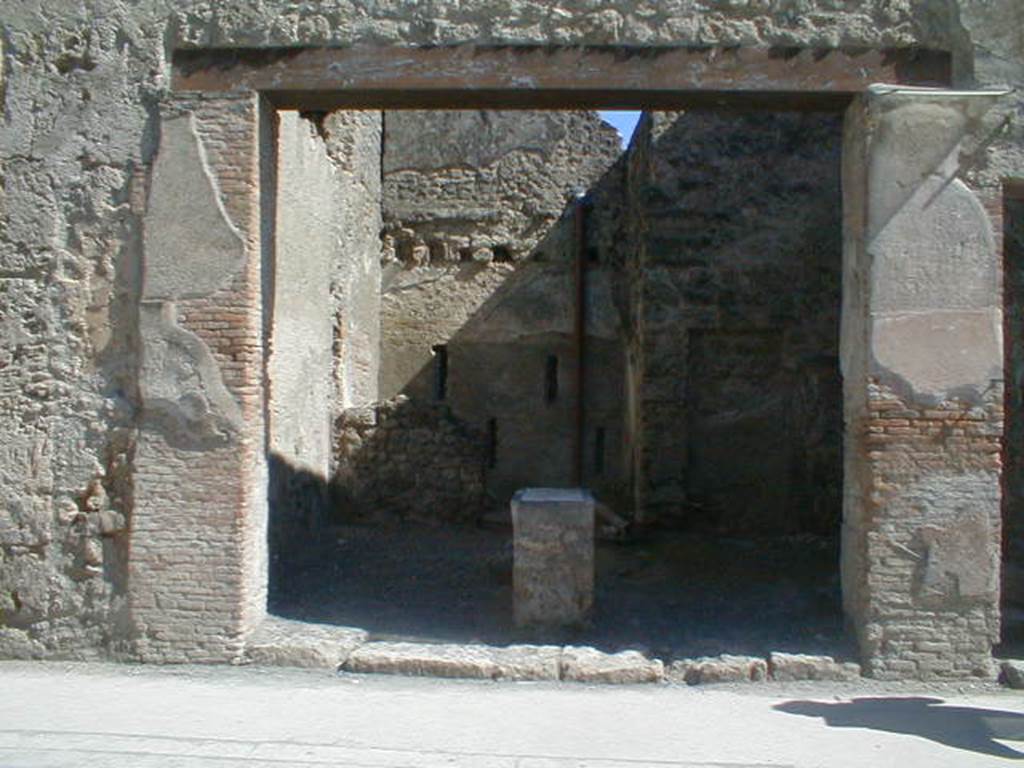 I.6.5.  Entrance.