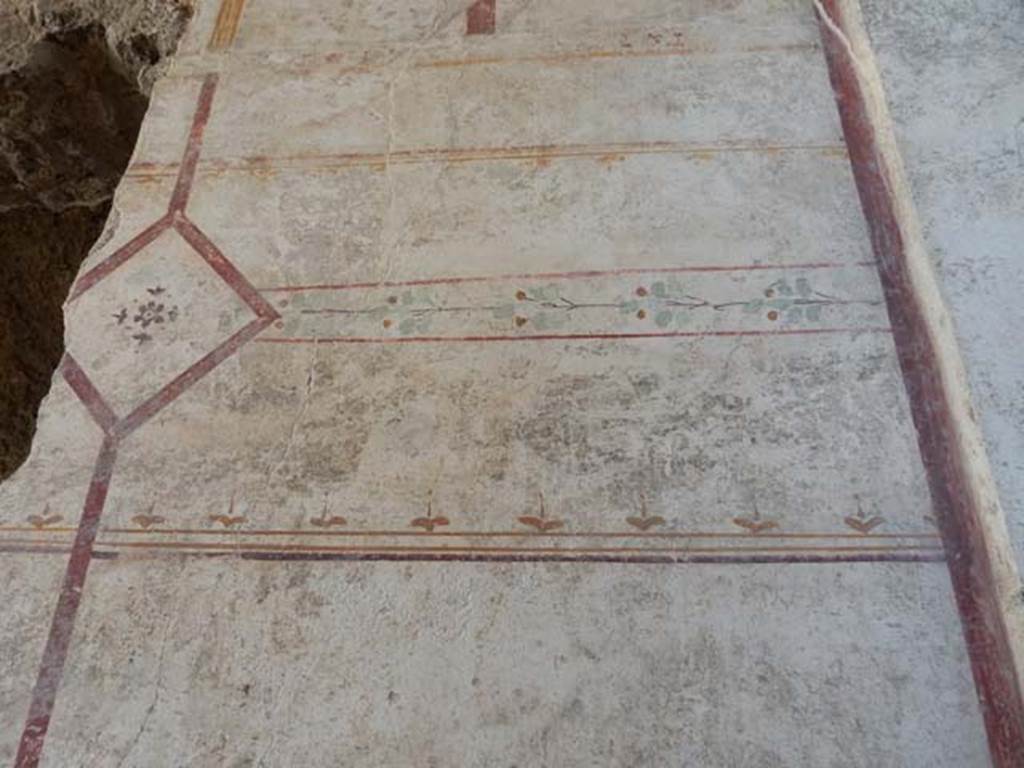 I.7.1 Pompeii. May 2016. Painted east wall of entrance fauces. Photo courtesy of Buzz Ferebee.
