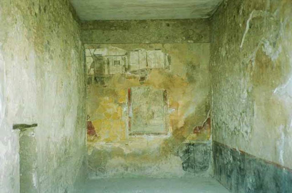 I.8.17 Pompeii. June 2010. Room 18, looking west. Photo courtesy of Rick Bauer.