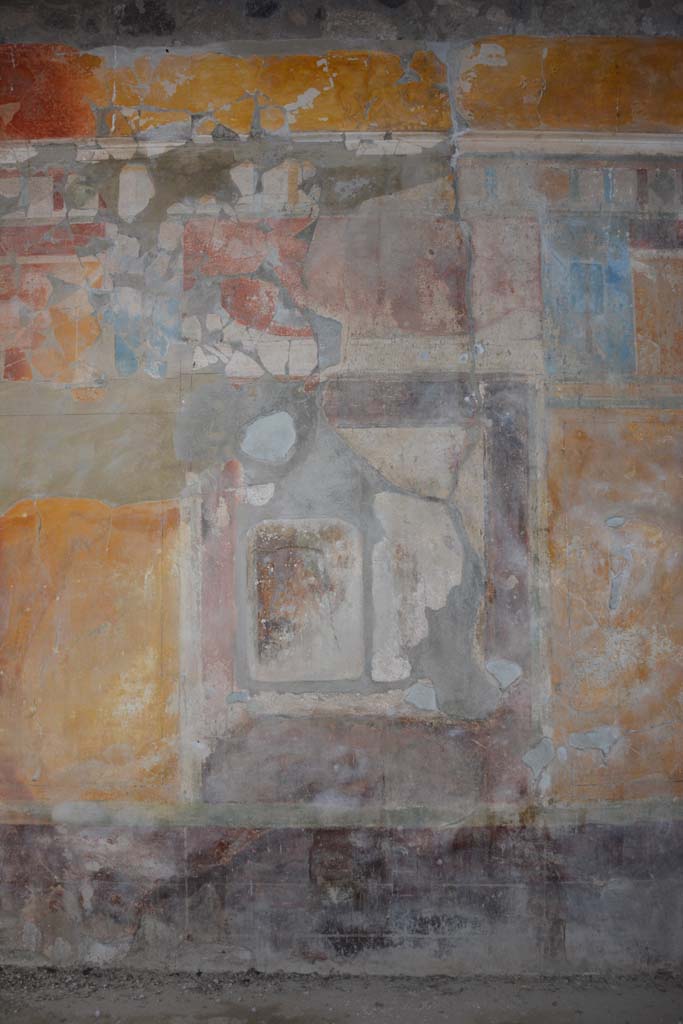 I.8.17 Pompeii. March 2019. Room 9, central panel on north wall.
Foto Annette Haug, ERC Grant 681269 DÉCOR.

